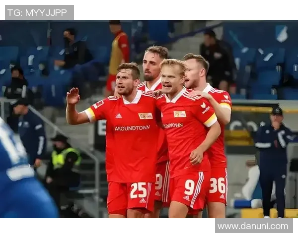 圣保利与菲尔特激战正酣比分揭晓精彩瞬间回顾