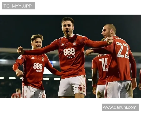 广州足球队在联赛中的意识表现分析与战术探讨MBA