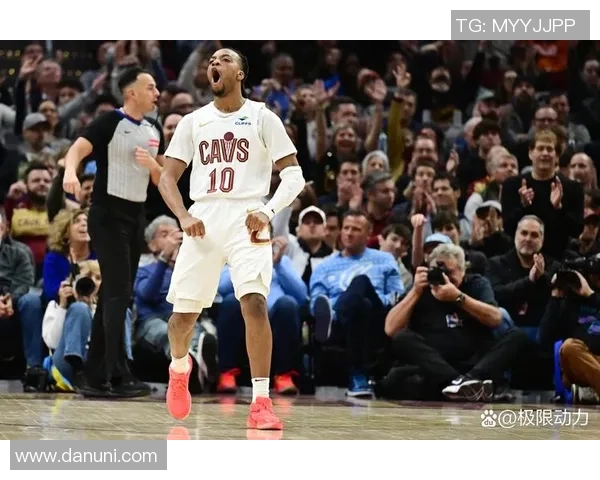 2016年马刺与步行者精彩对决回顾球队表现与关键时刻分析 2016年马刺与步行者精彩对决回顾球队表现与关键时刻分析