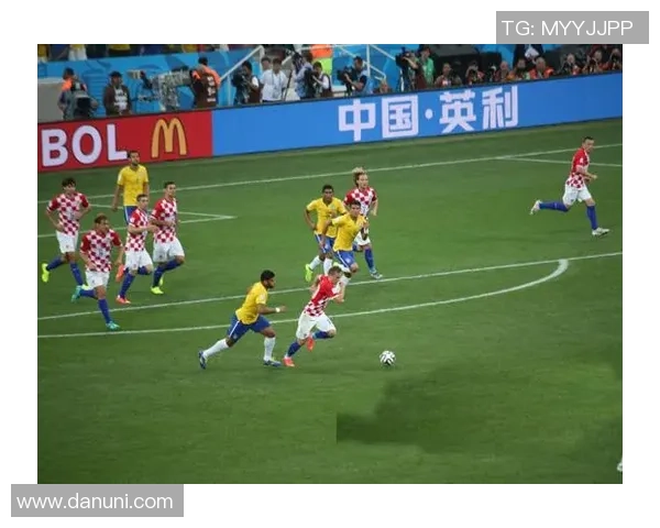 友谊赛精彩对决罗威与瑞典球队激情碰撞展现足球魅力 友谊赛精彩对决罗威与瑞典球队激情碰撞展现足球魅力