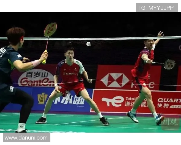 武汉羽毛球队的默契配合与战术探讨聚焦羽毛球运动的团队精神与协作技巧 武汉羽毛球队的默契配合与战术探讨聚焦羽毛球运动的团队精神与协作技巧