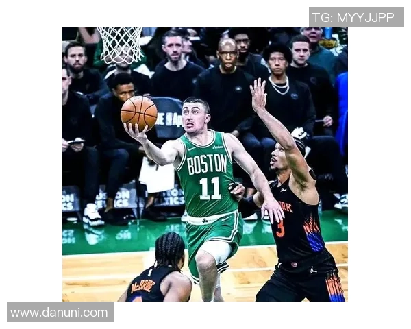 猛龙与凯尔特人激战回顾精彩瞬间与赛季展望分析 猛龙与凯尔特人激战回顾精彩瞬间与赛季展望分析